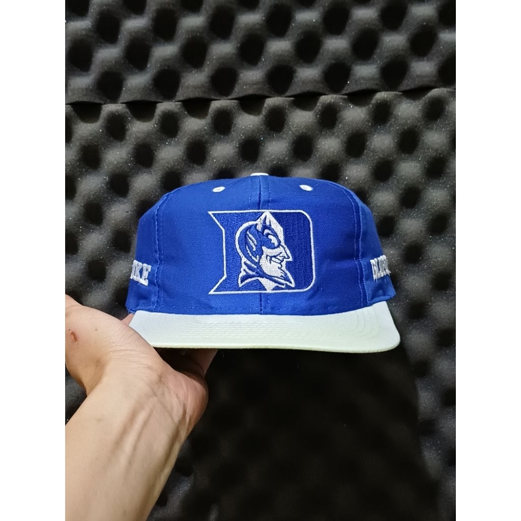 topi vintage duke blue davils logo 7