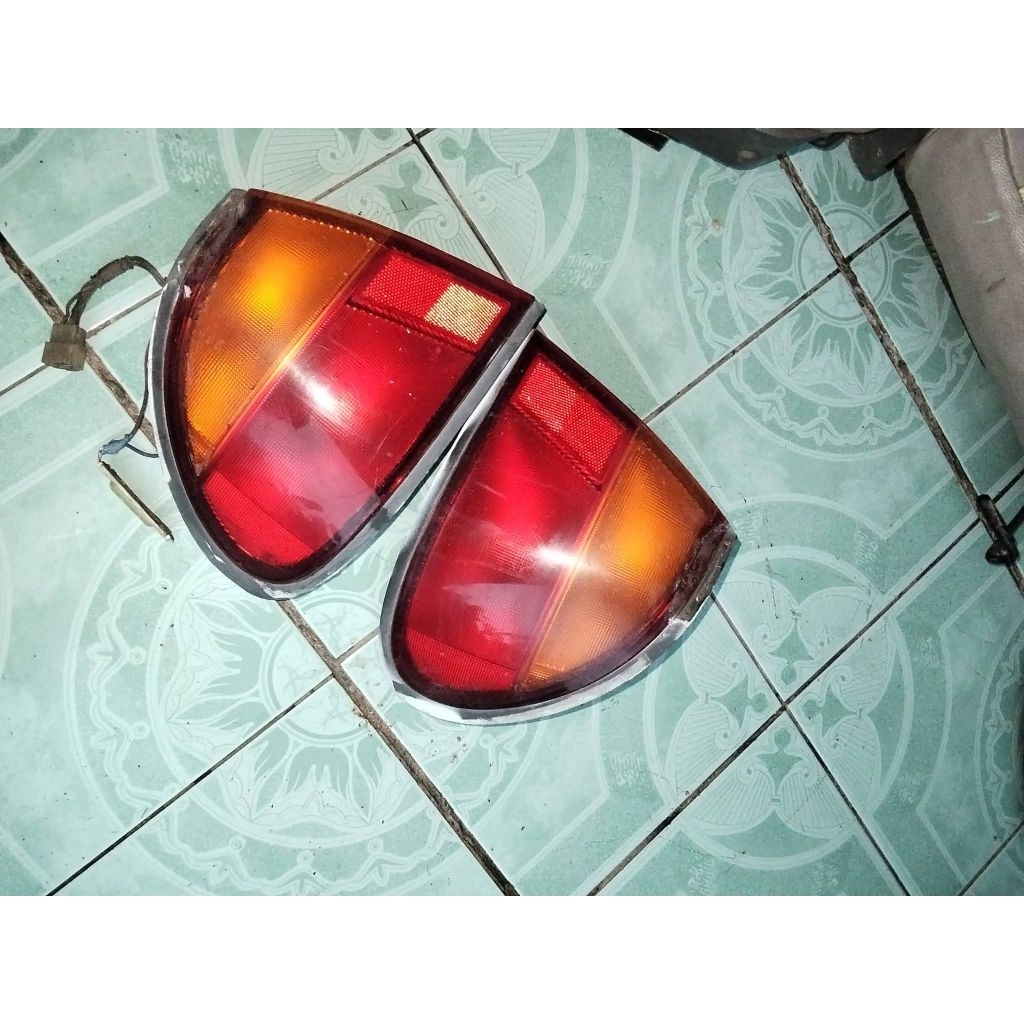 stoplamp original mazda 323 familia