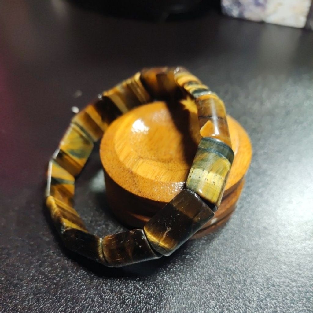 Gelang Batu Tiger Eye Asli – Potongan Kotak Elegan