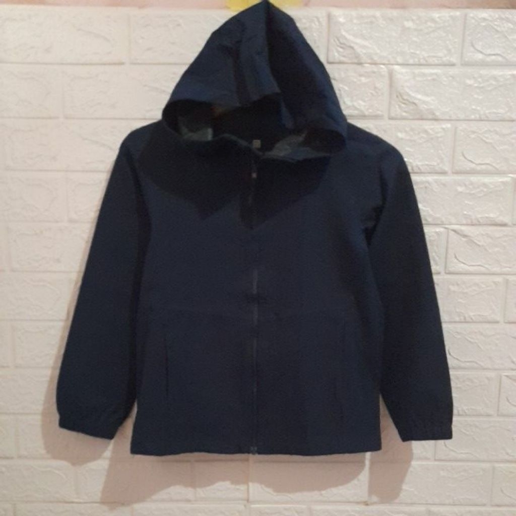 Jacket waterproof blocktech anak UNIQLO navy size 140/LD 88 P 53