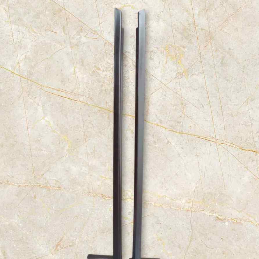 PELIPIT KACA PINTU MOBIL L300 BAGIAN LUAR KIRI /KANAN PER PCS