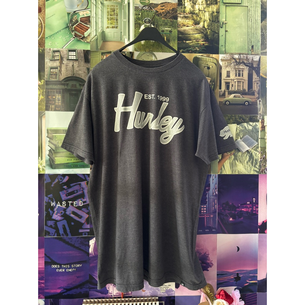 Hurley Font Bold T-Shirt Preloved