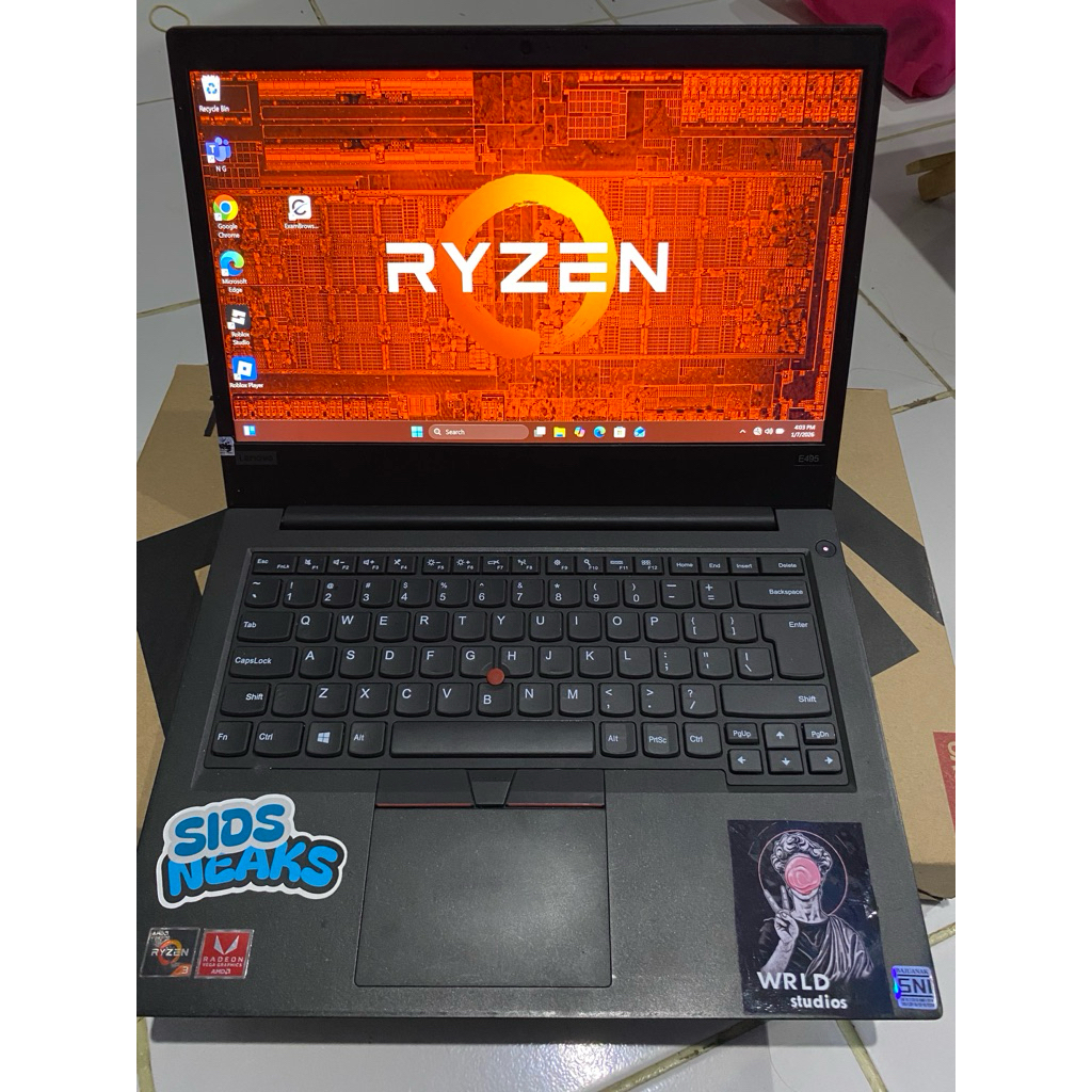 Laptop Lenovo Thinkpad AMD Ryzen 3- 3200U 2.6GHz