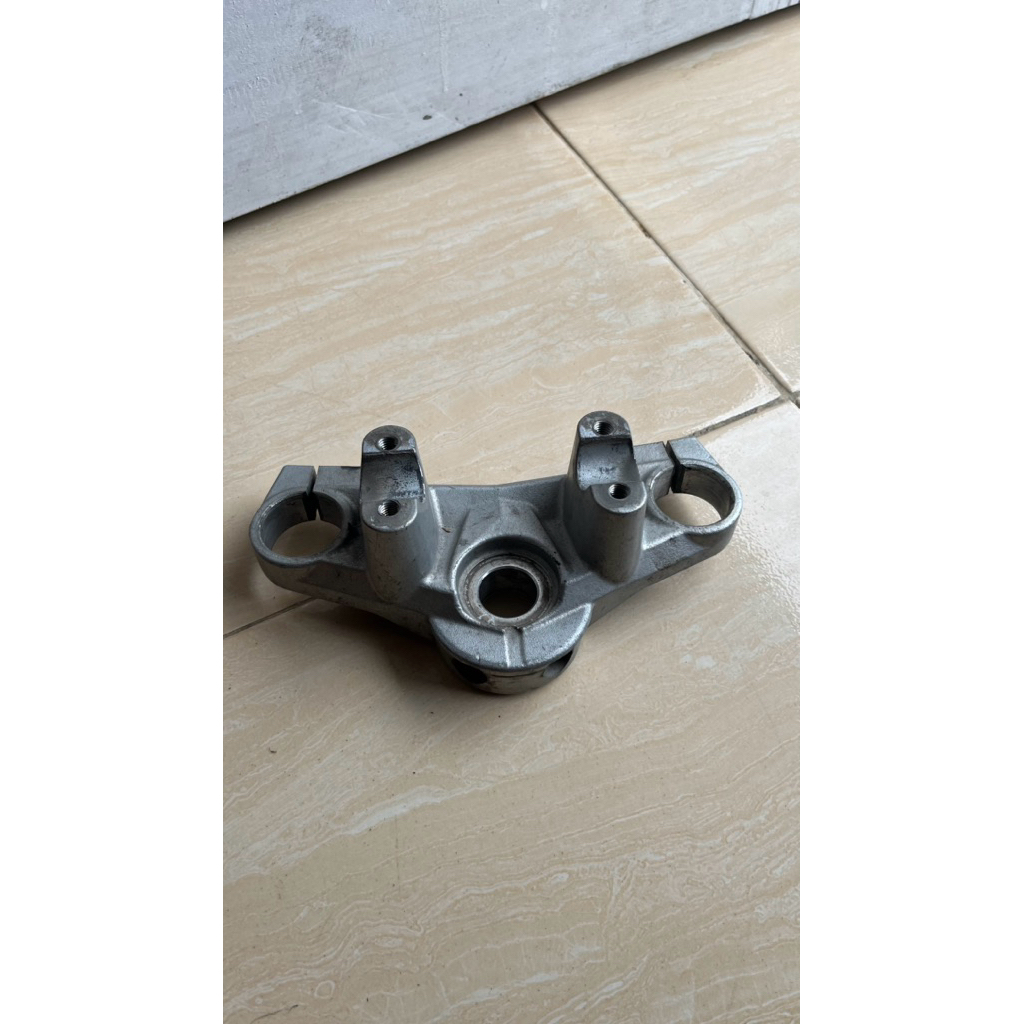 Segitiga Atas Vixion New Original