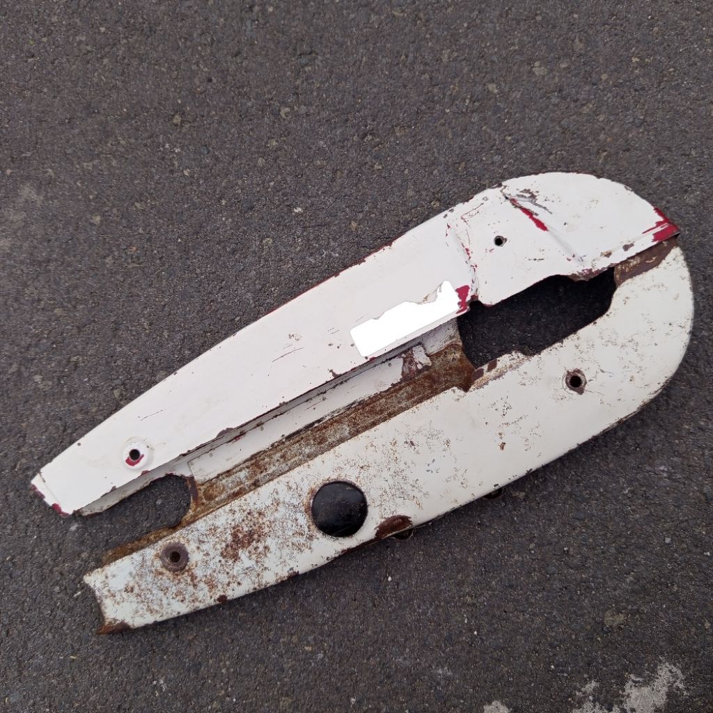 Katengkas Tutup Rantai Honda c70 Original