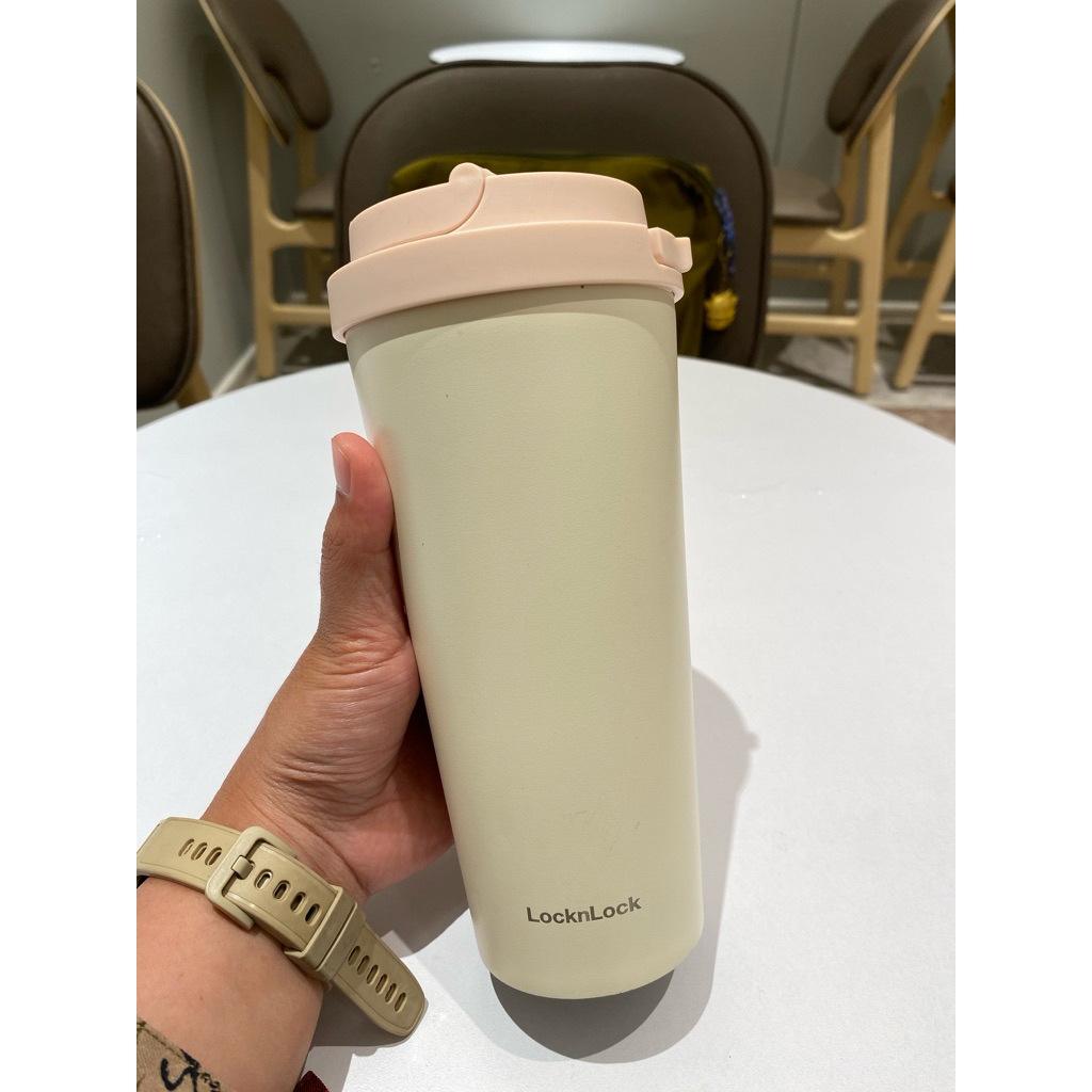 Preloved Botol Minum Tumbler Lock n Lock 550 ml