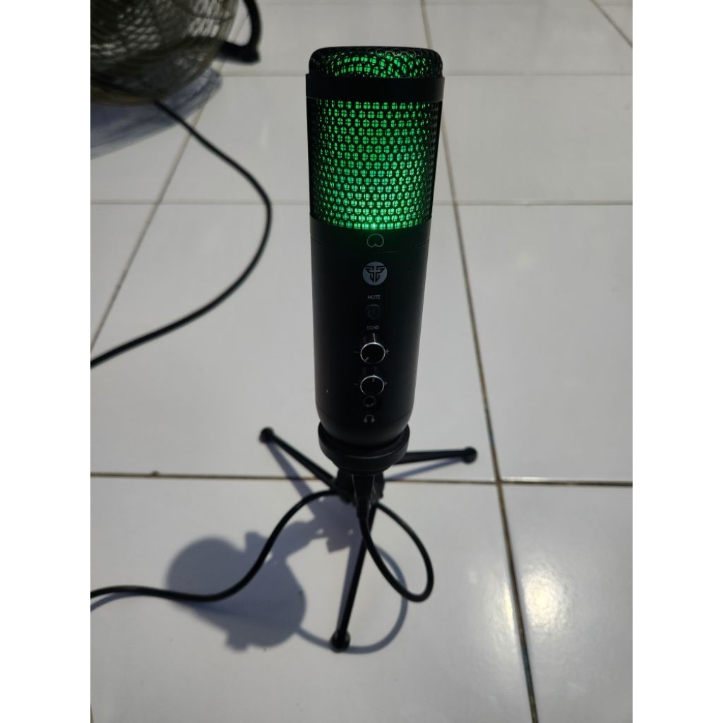 FANTECH MCX01 LEVIOSA - GAMING MICROPHONE