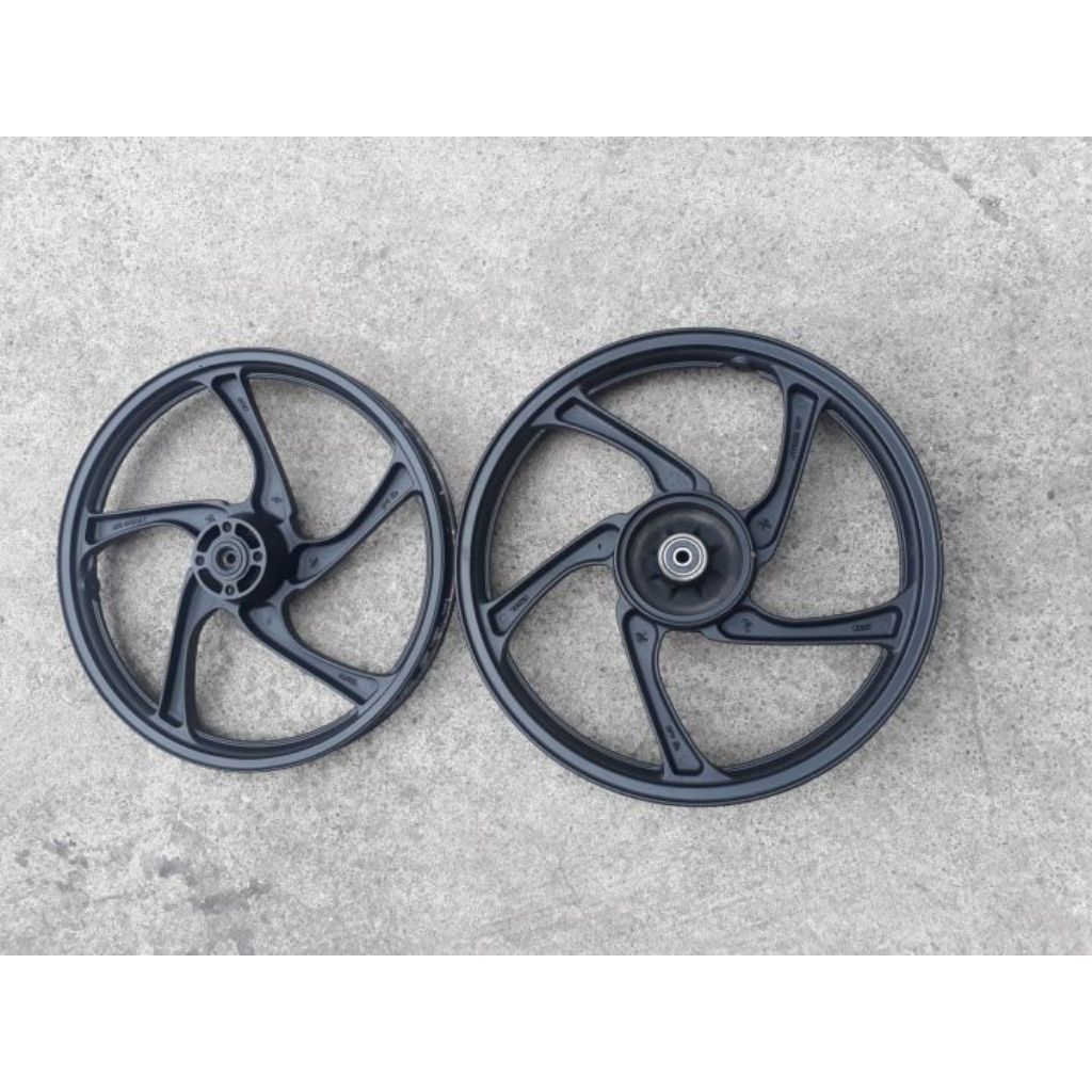 Velg Rasing Depan Belakang Suzuki Smash Titan Original Second