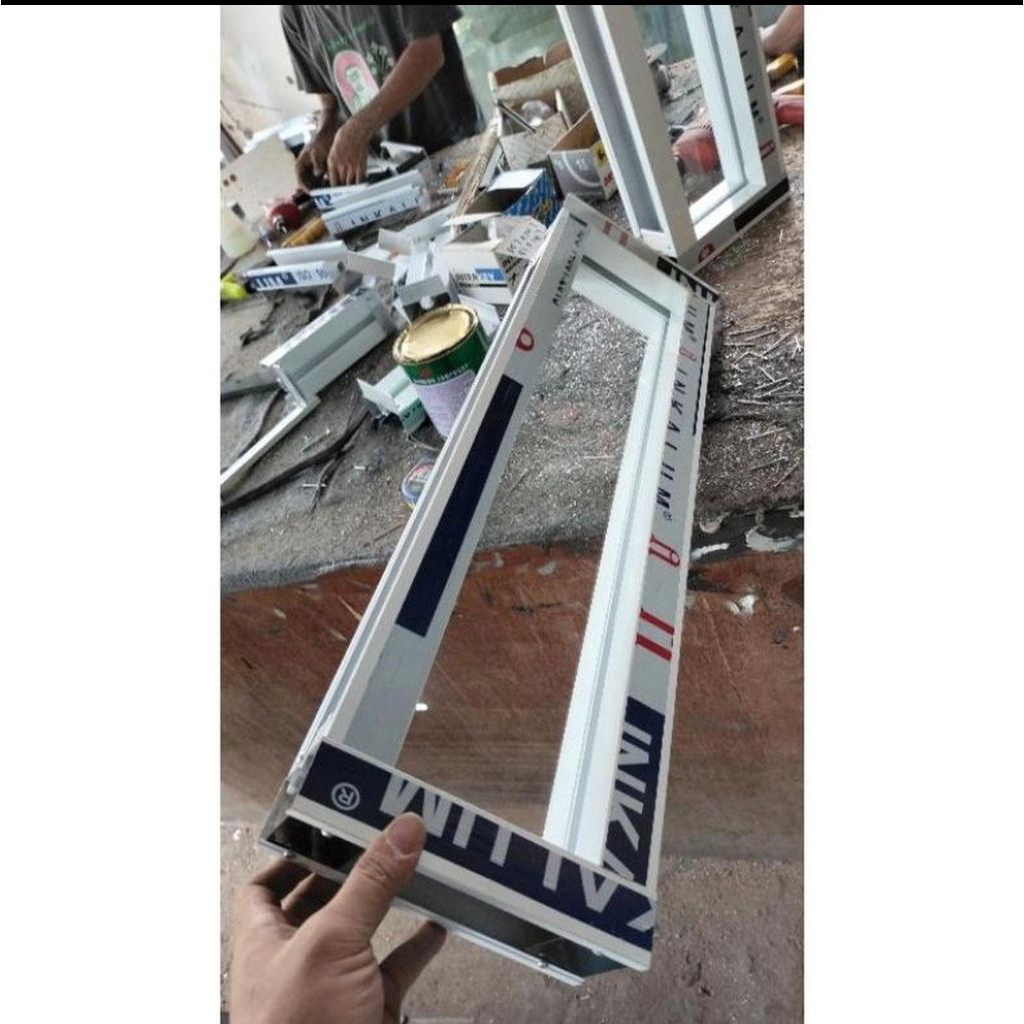 Kusen Kaca Mati Aluminium