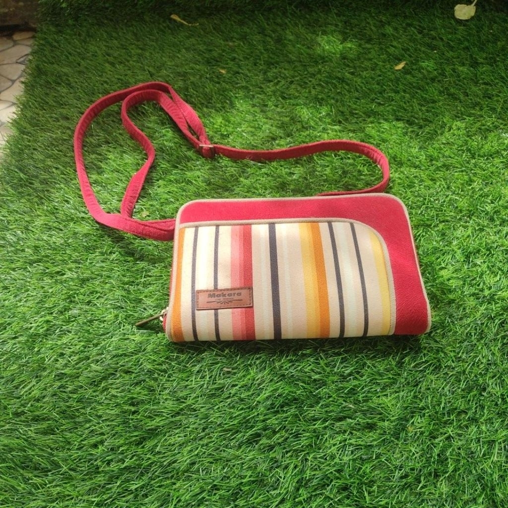 tas selempang makara