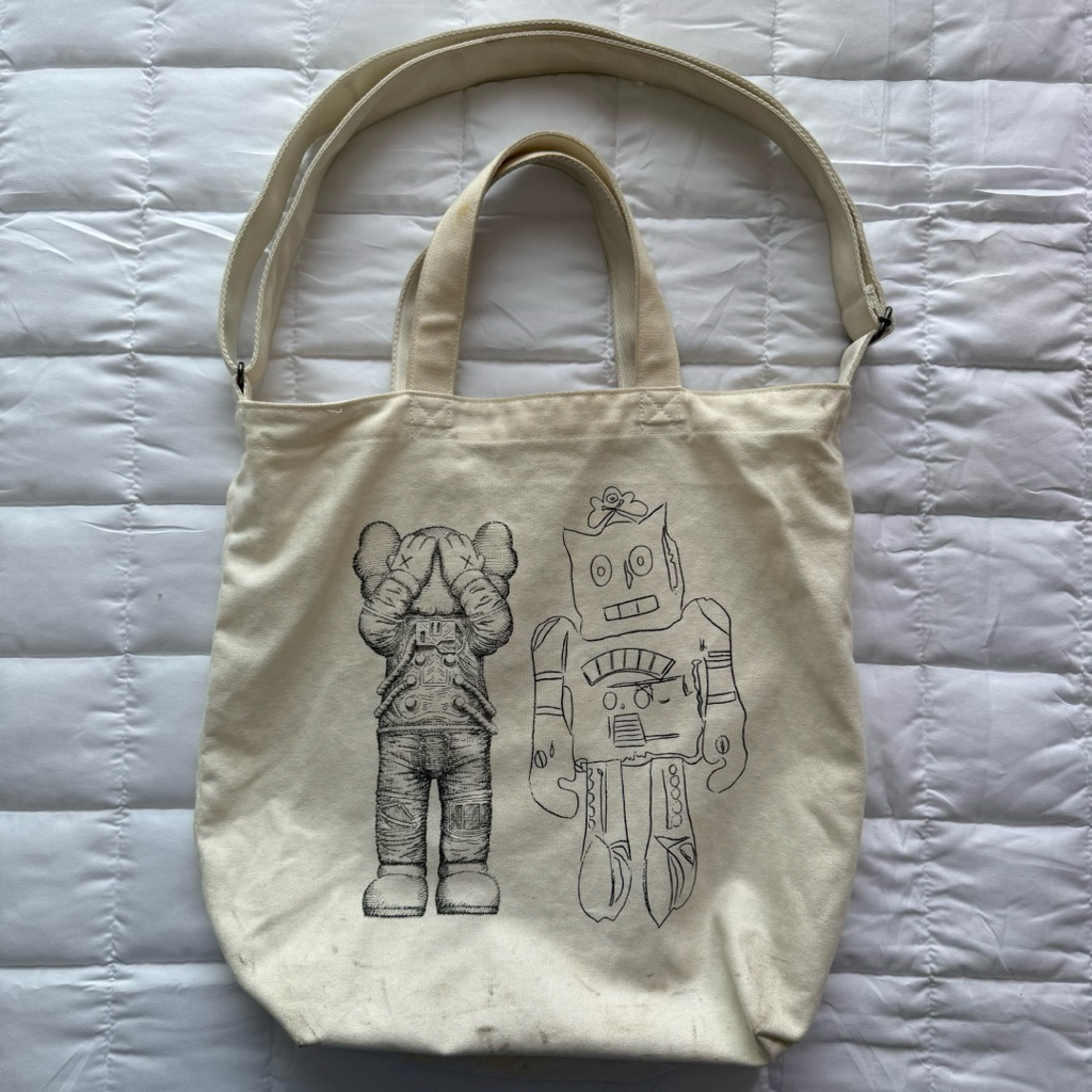 Preloved Tote Bag Uniqlo Kaws X Warhol Warna Cream SECOND