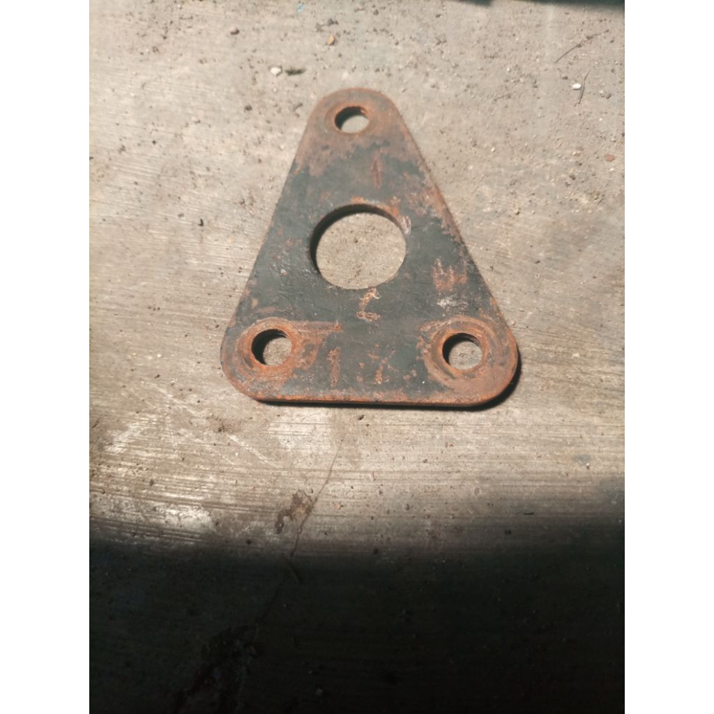 bracket gantungan dudukan braket rangka frame mesin head silinder Kawasaki Binter mercy Merzy all ti