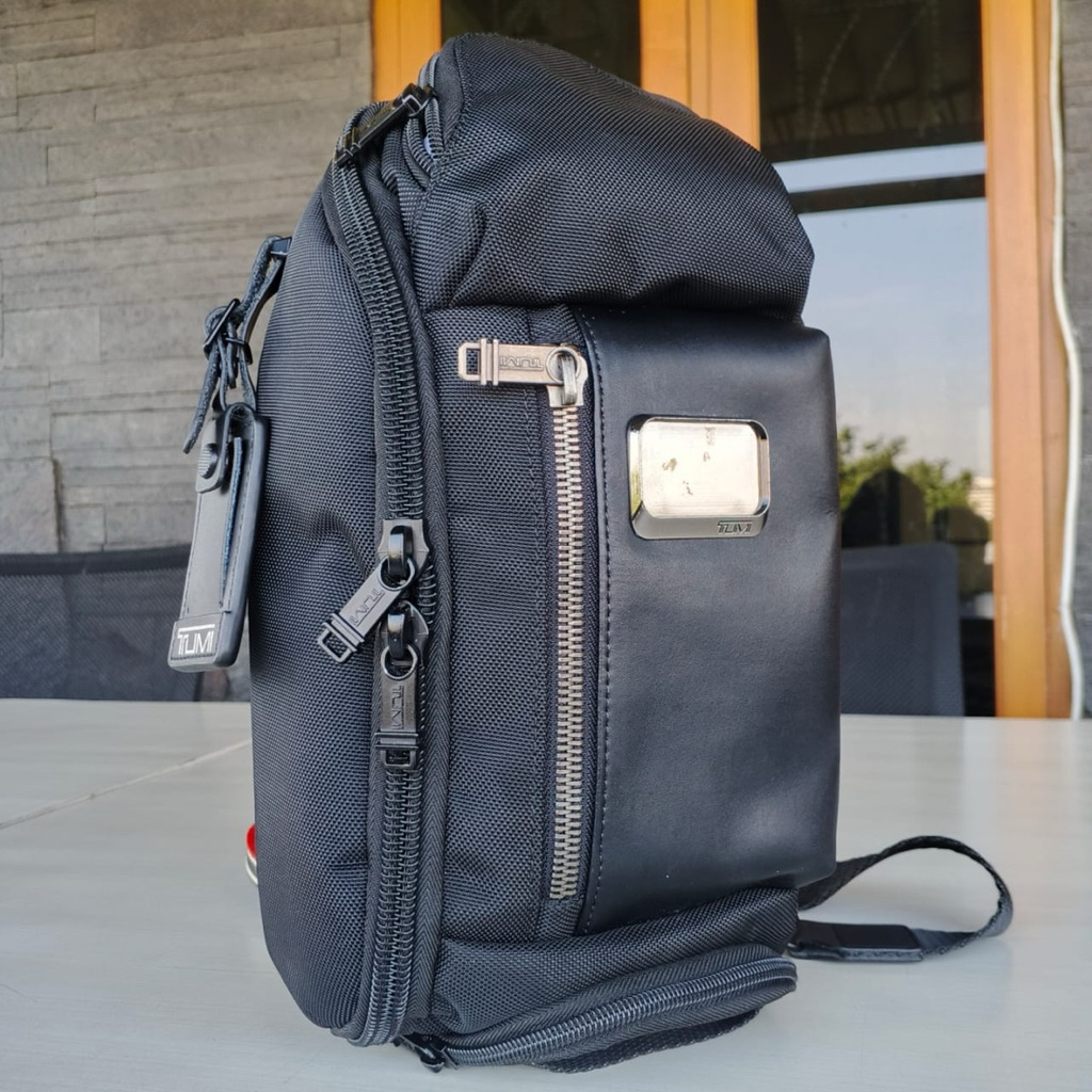 Tas selempang TUMI BRAVO KELLEY