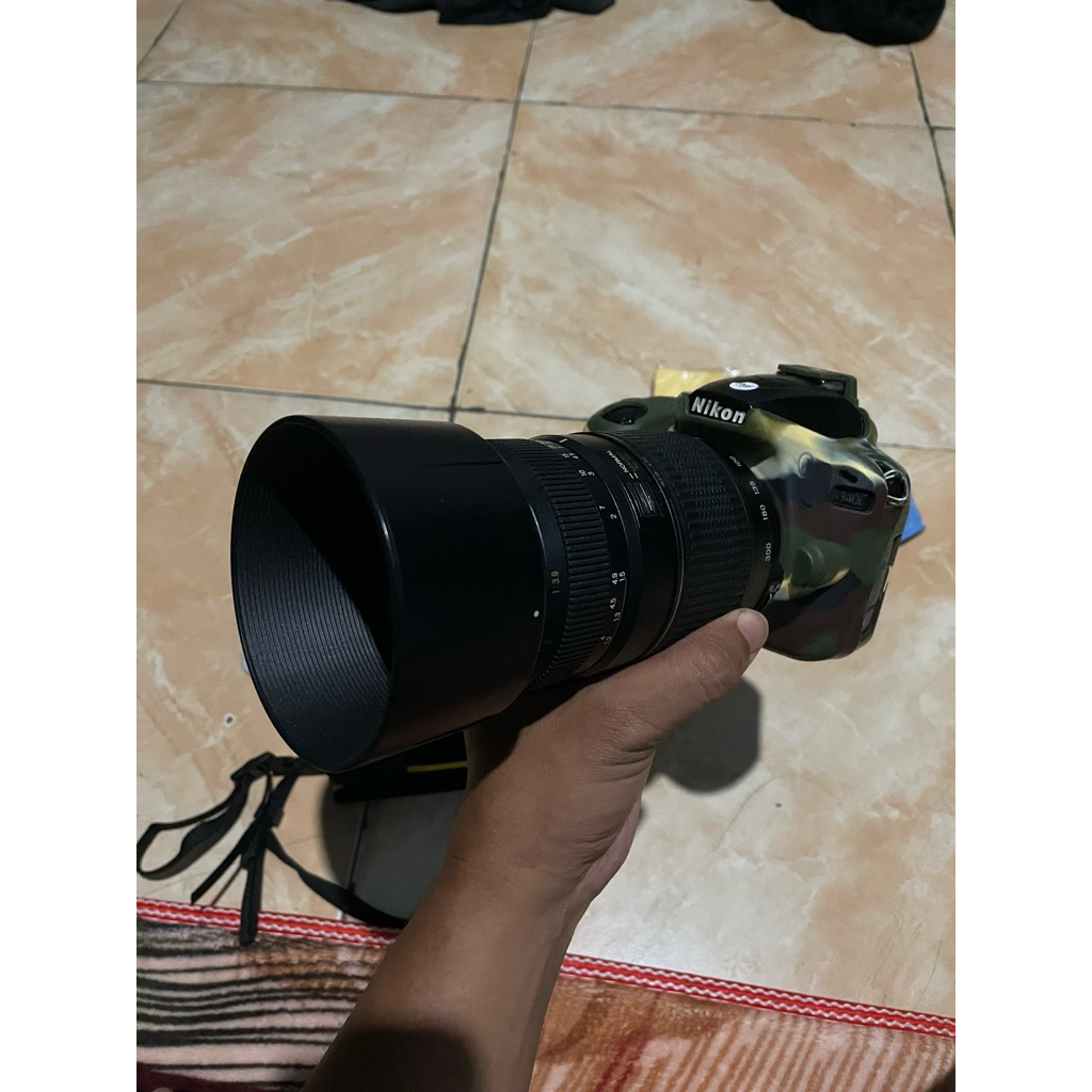 nikon d3400 + 2 lensa tamron 70-300 & lensa kit