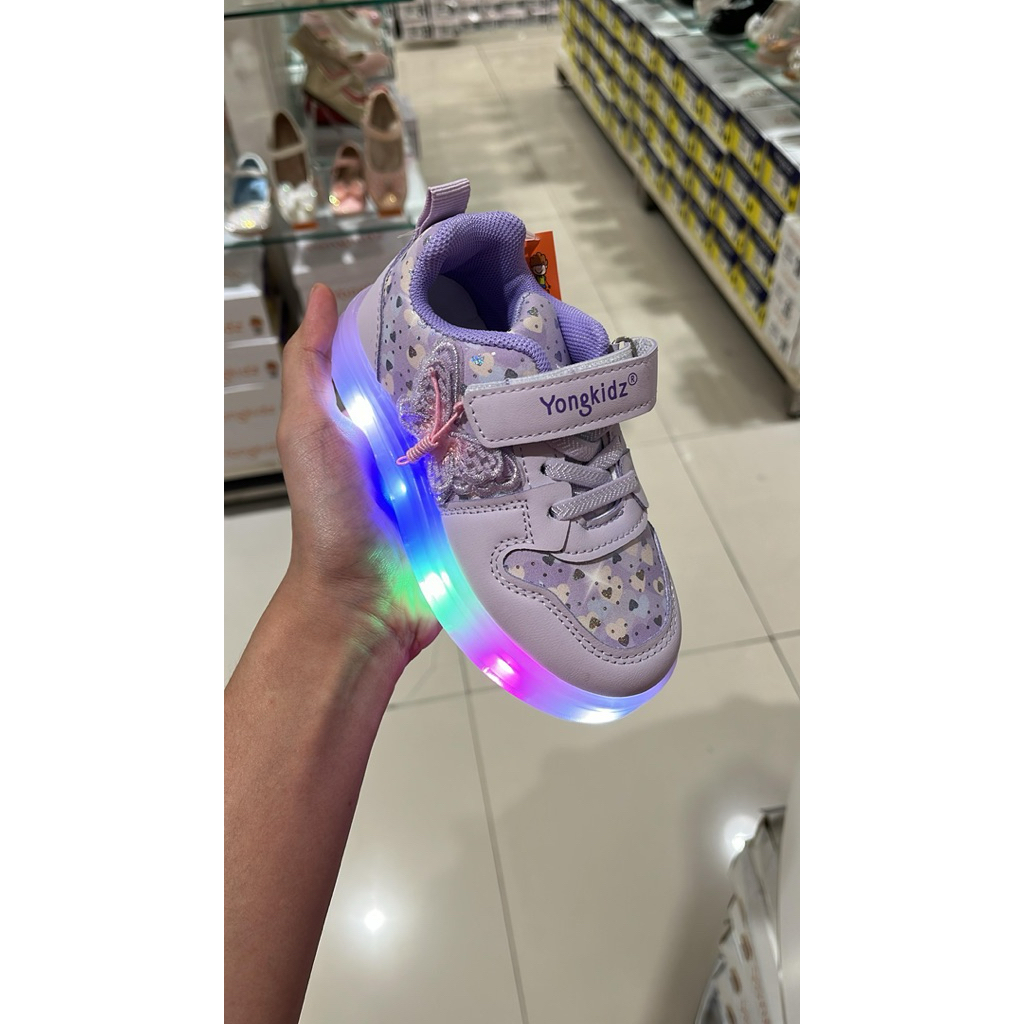 sepatu anak cewek LED model terbaru brand yongkidz