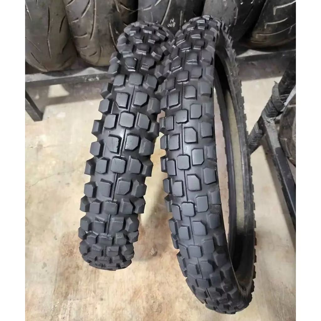sepasang ban luar trail ring 18 21 crf wr dll 85% bagus