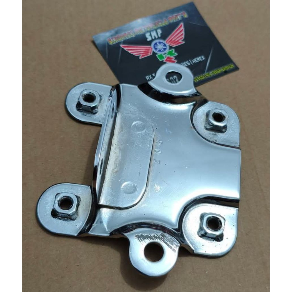Bracket Spakbor depan Yamaha YT115 DT100 original lepasan motor sudah di chrome.