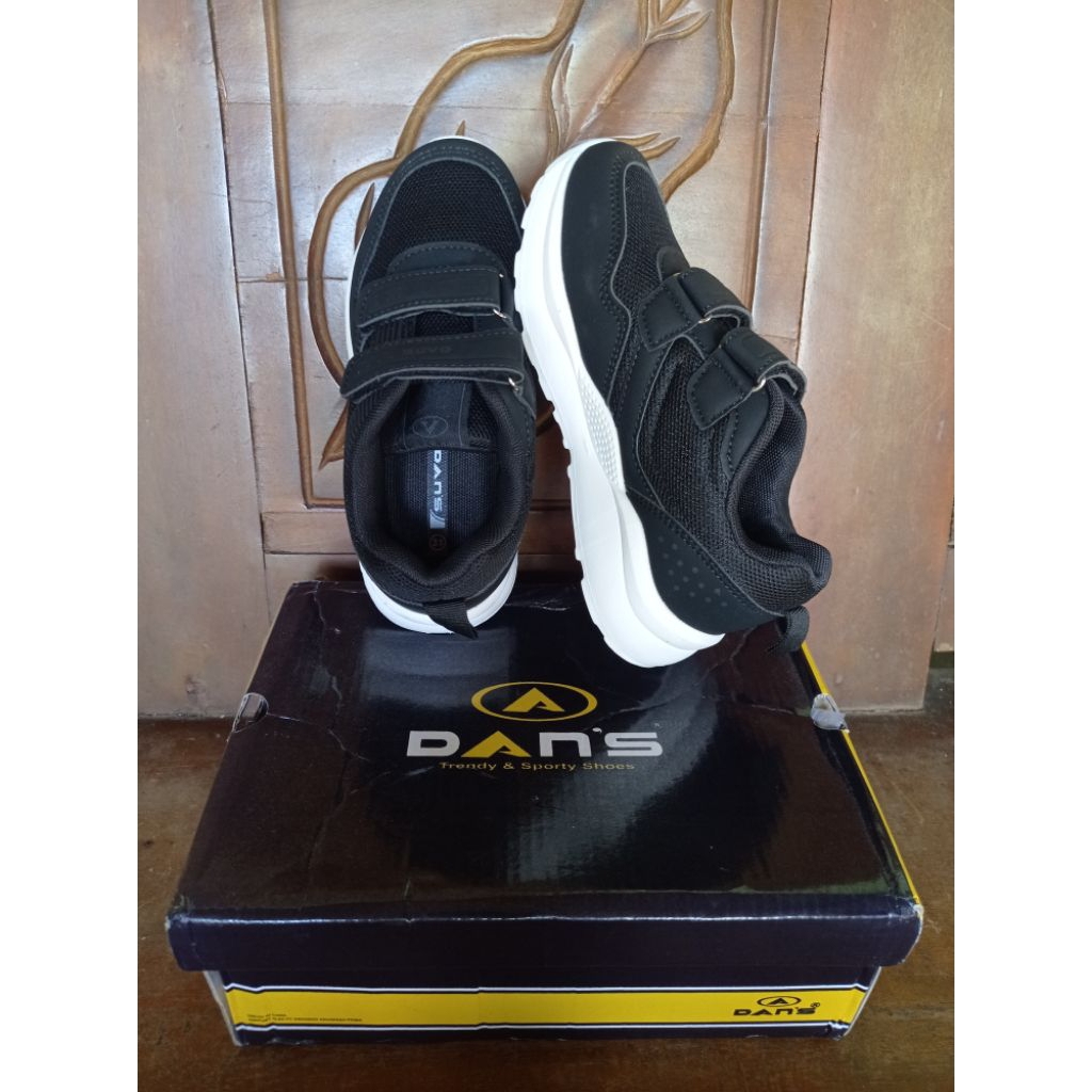 Sepatu Sekolah Anak Dans (preloved)