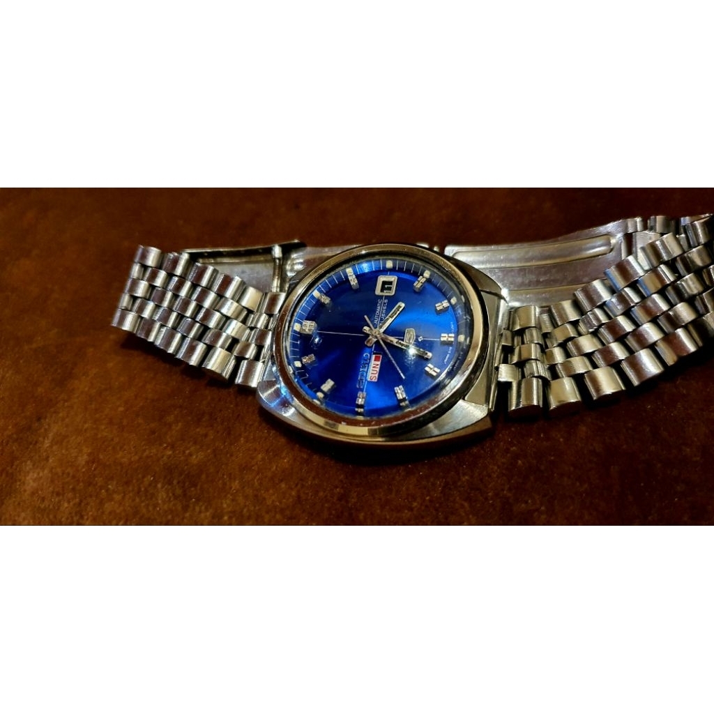 vintage Seiko blue dial