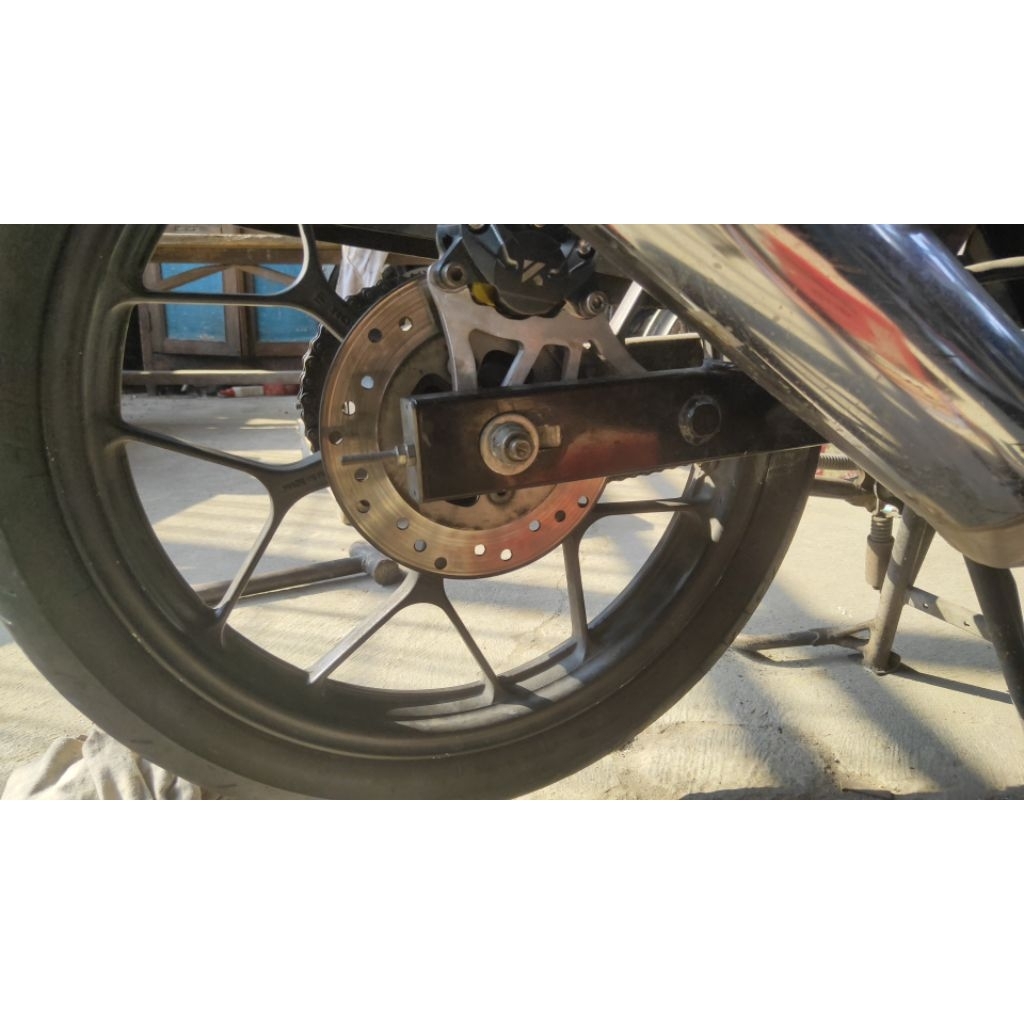 braket/pangkon kaliper 4p & 2p depan blkang rk cool