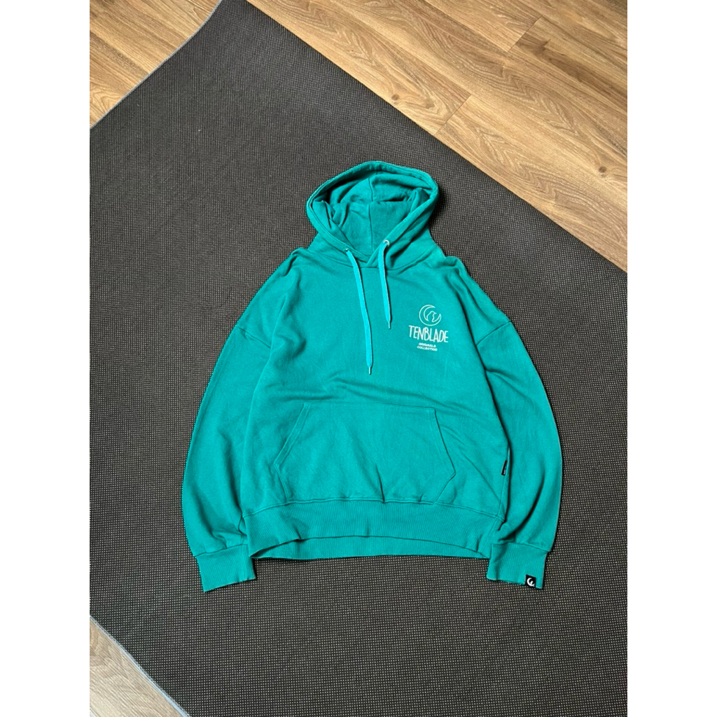 Tenblade pulloverhoodie Size medium