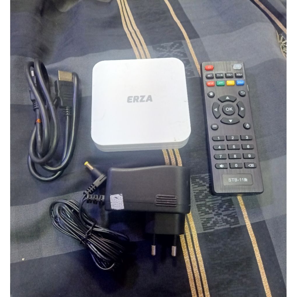 ERZA V8 STB Android 1 GB/8 GB.Second Normal siap pake Fullset