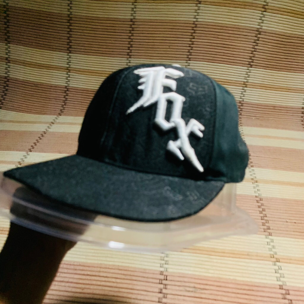 Topi  Sepeda FOX Size 57-58  Second Preloved