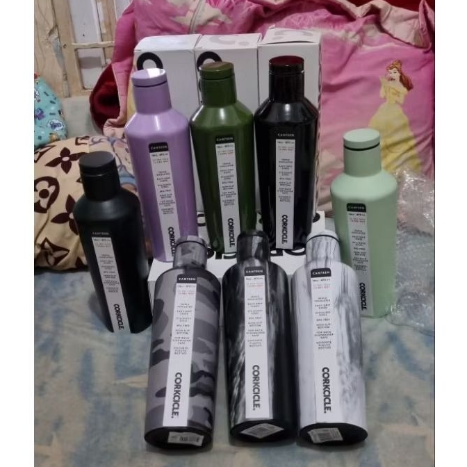 Botol minum Corkcicle warna terbaru