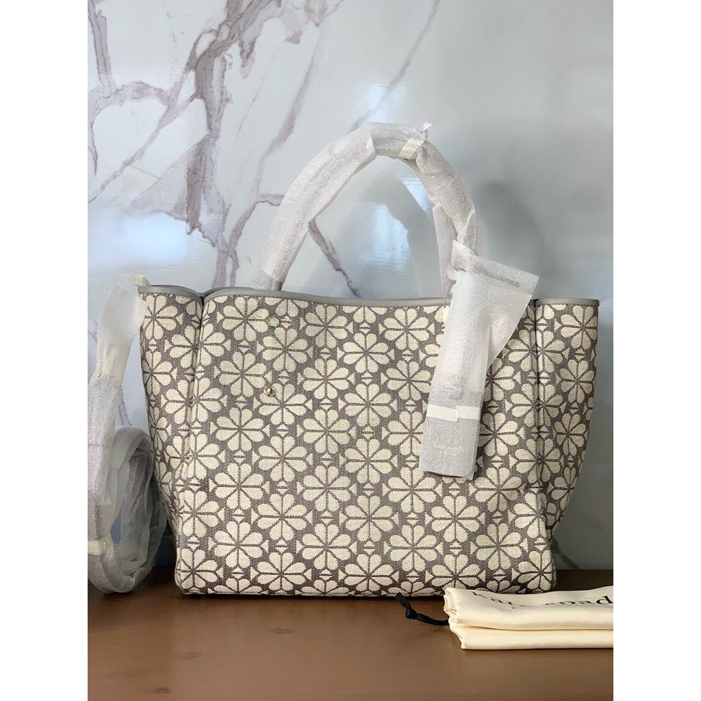 Ready KS Flower Jacquard Everything tote