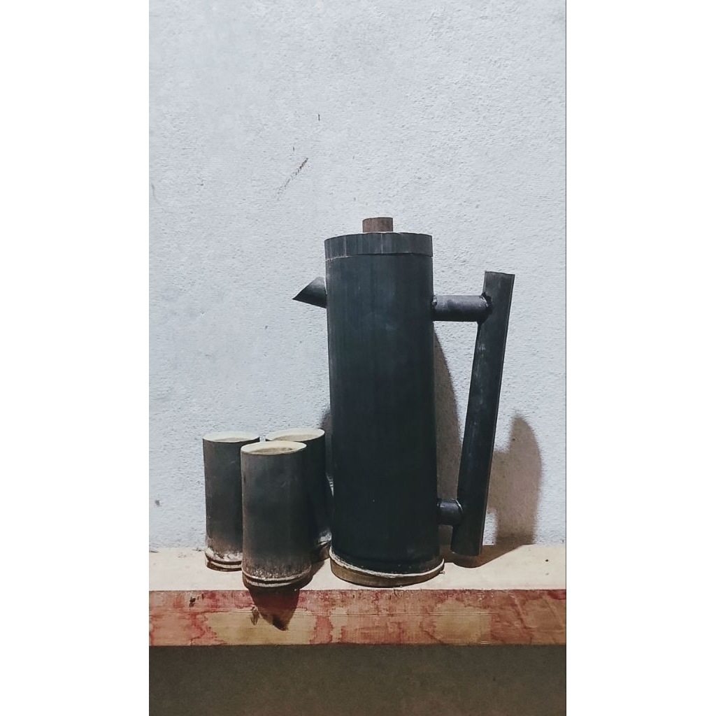 kerajinan tangan teko dari bambu hitam alami asik klasik 1 teko 3 gelas nya