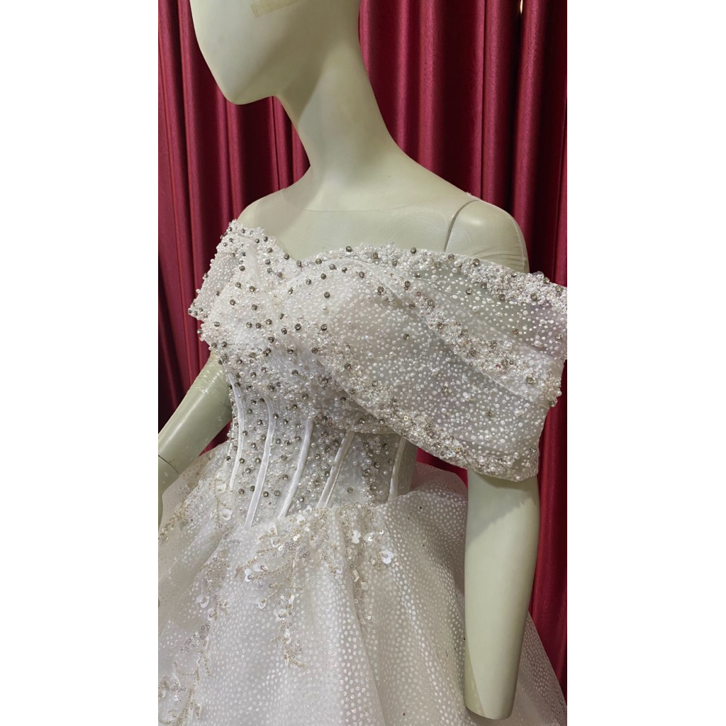 gaun Pengantin Sabrina putih bersih 90