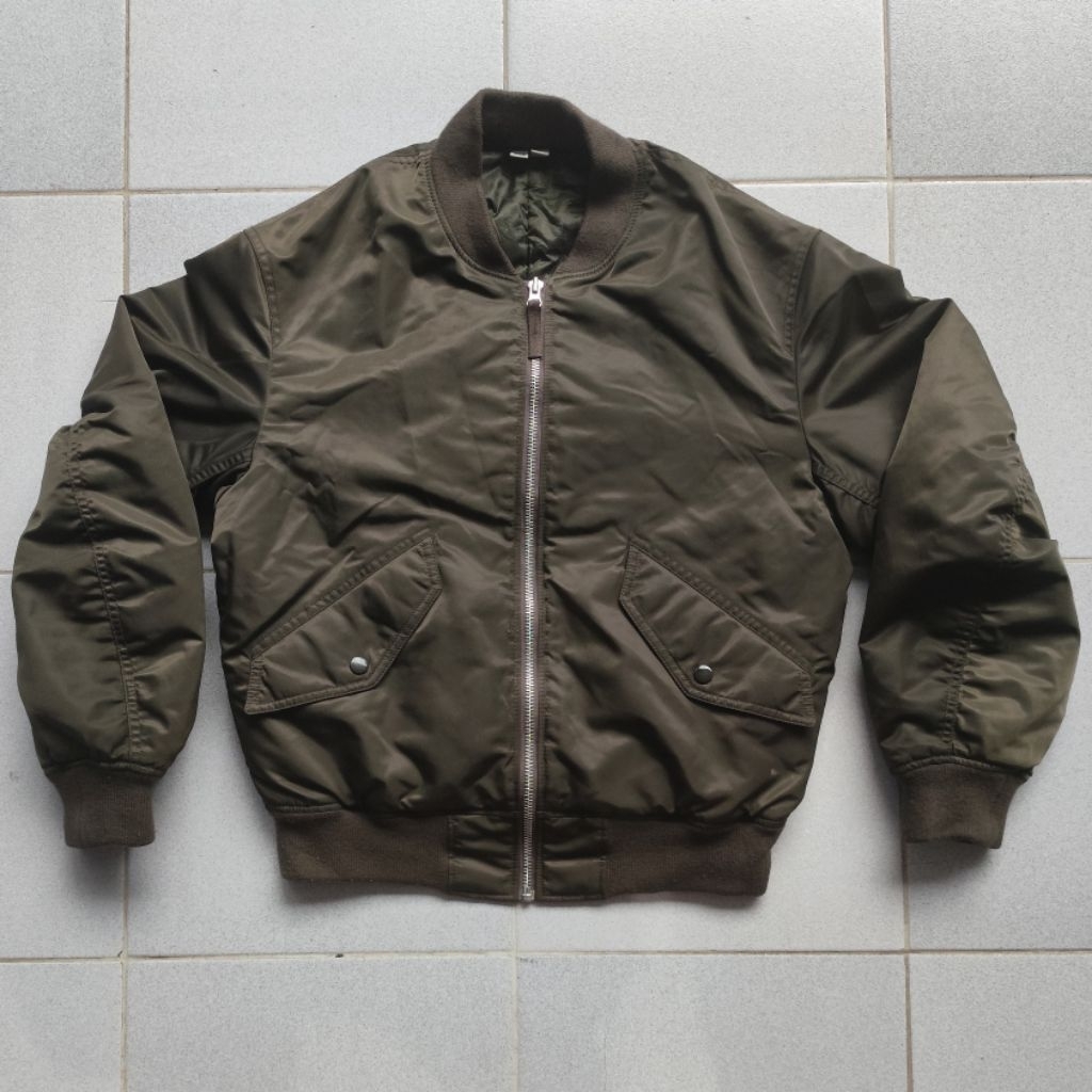 uniqlo u green army bomber jacket S