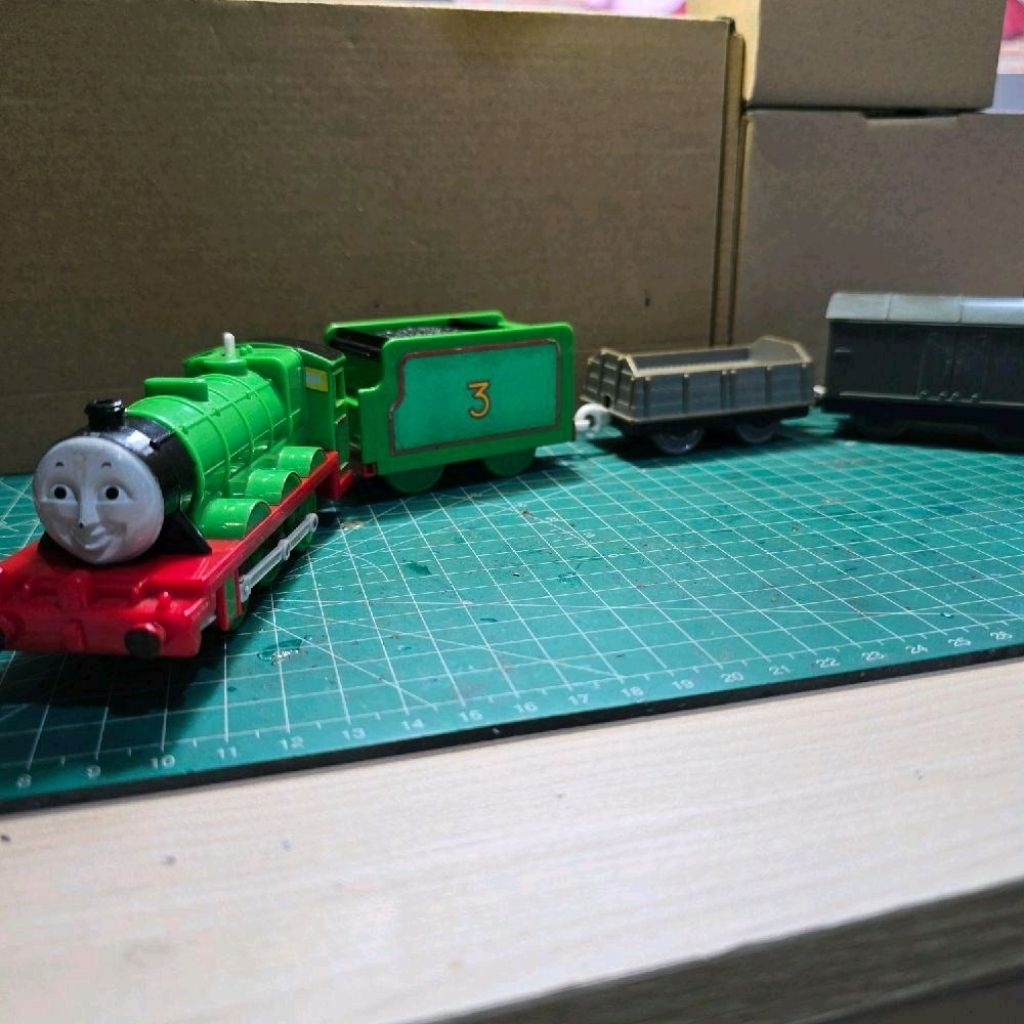 Takara tomy plarail old henry rare (Thomas Series)