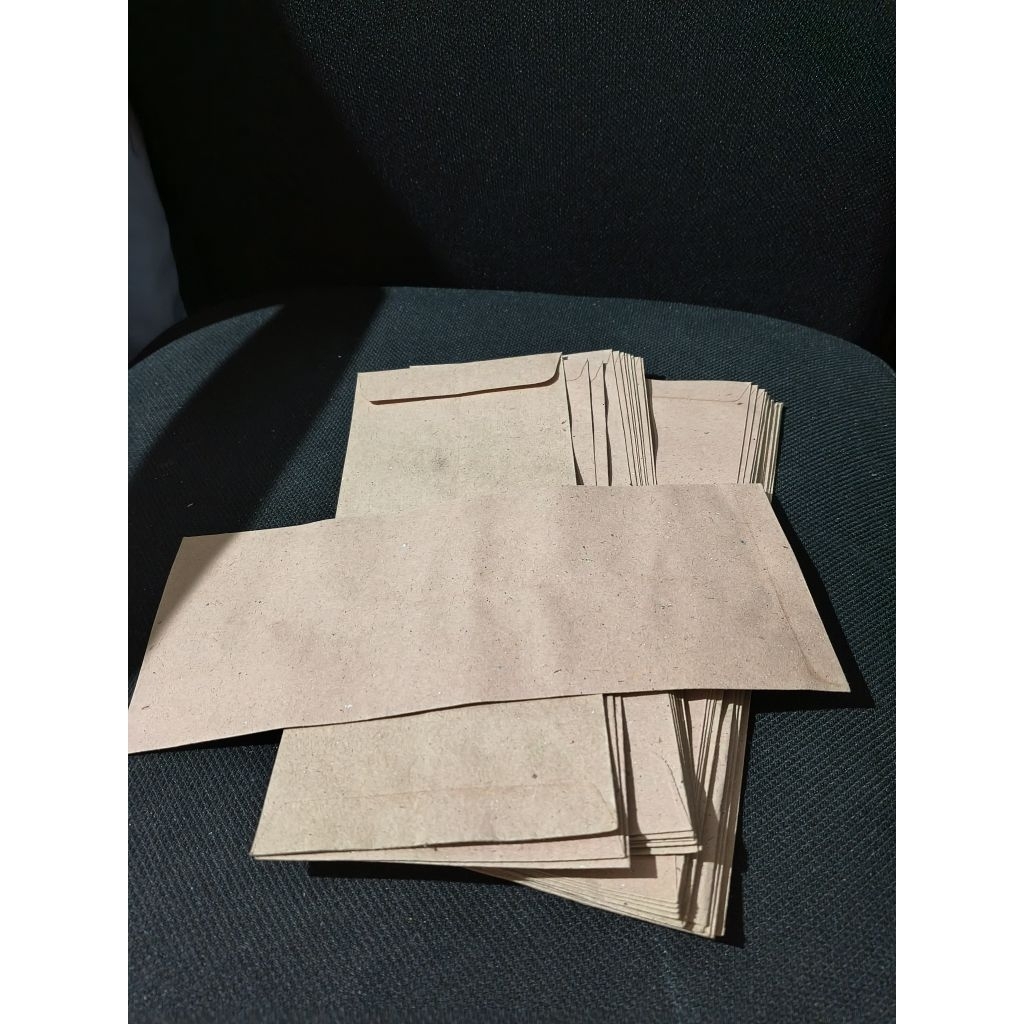 Amplop Coklat Sedang  24 x 10 cm Barang Baru Stok Lama Pembelian Minimal  5 buah