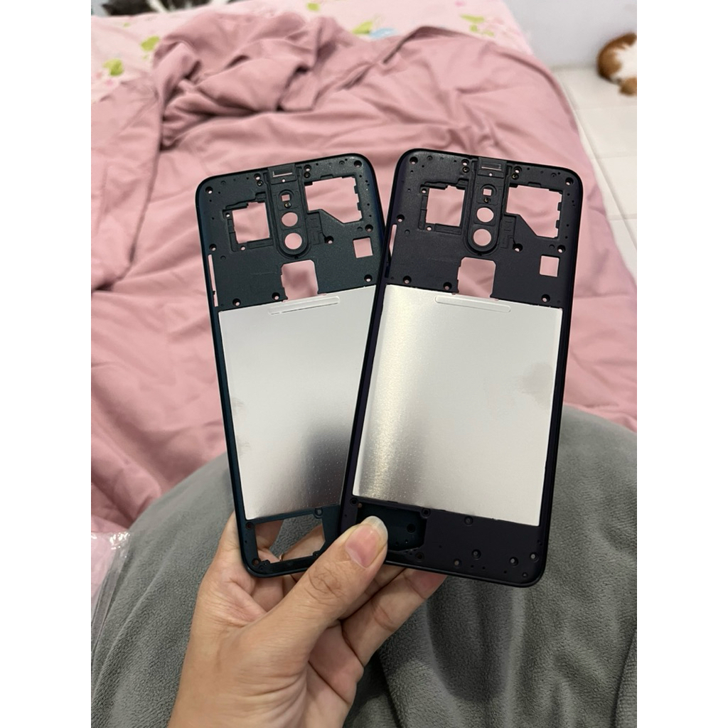 BEZZEL TULANG TENGAH OPPO F11 PRO MINUS LUBANG SIMTRAY PATAH