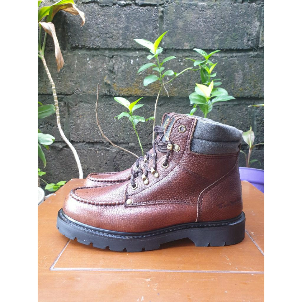 Sepatu Boots Moctoe Thom Mc Am Full Grain Leather Brown Casual Vintage