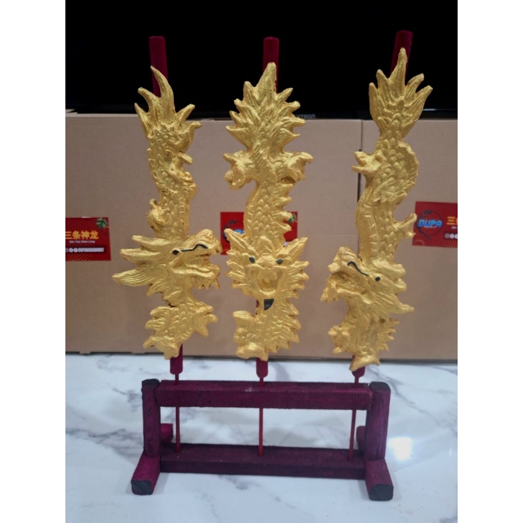 Hio Naga Tiga Perkasa (Timbul)