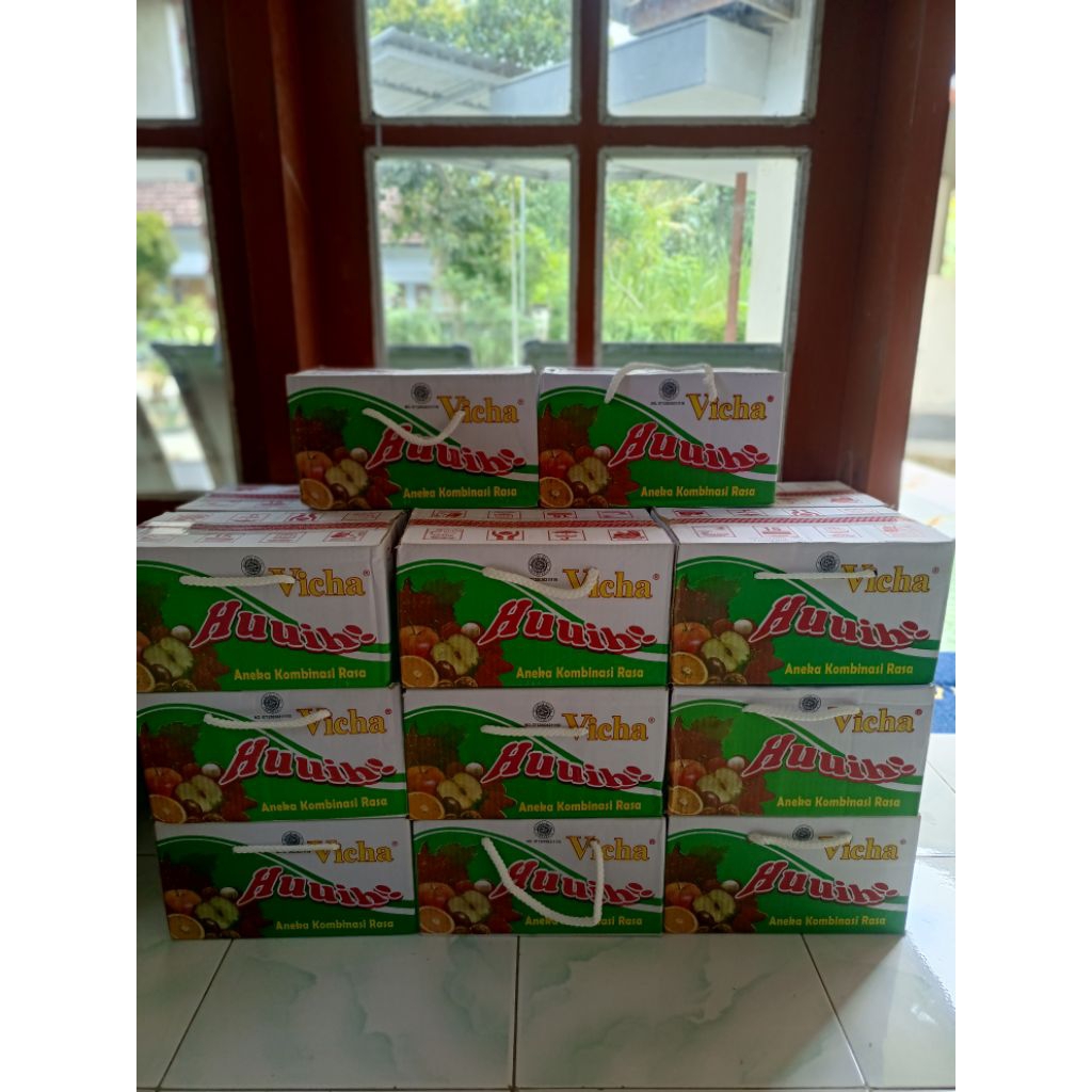 VICHA HUUIH MINUMAN RASA RASA ENAK KEMASAN ISI 24