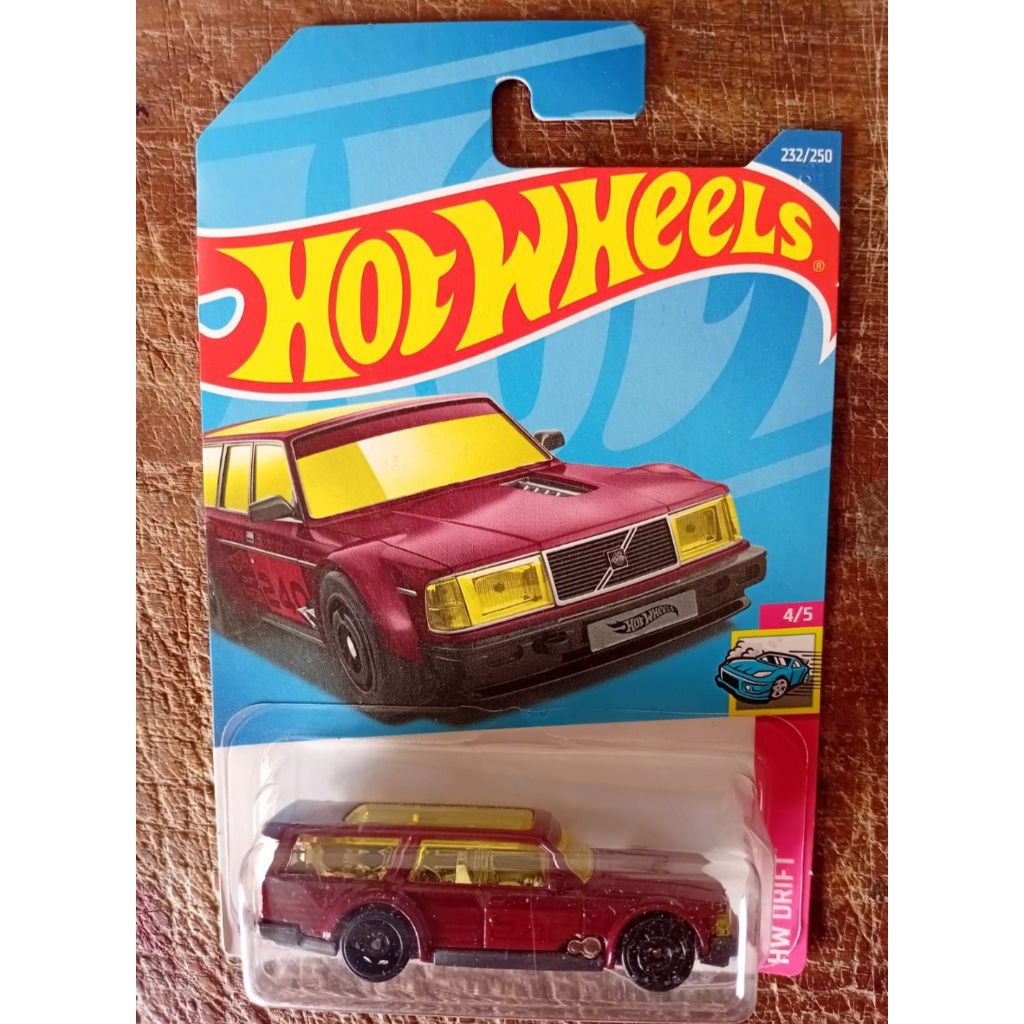 HOTWHEEL_VOLVO_240_DRIFT_WAGON