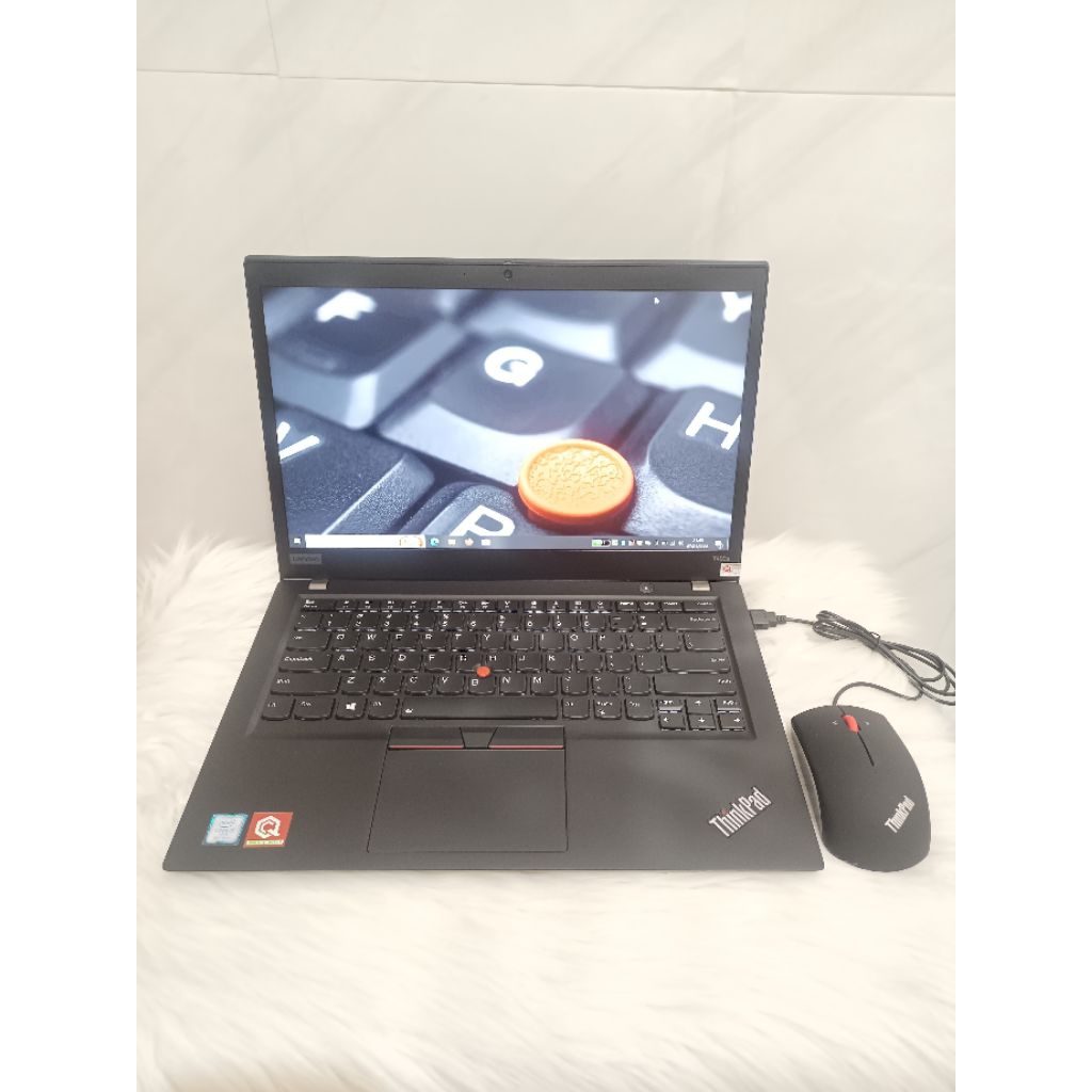 THINKPAD T490s INTEL i7 ram 16 SSD 256