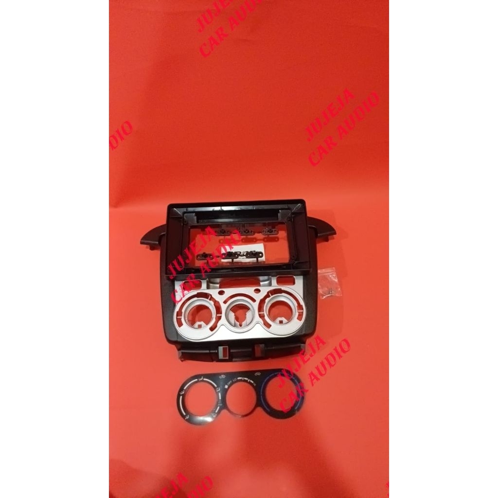 Frame head unit tv mobil android 10 inch mobil toyota innova G 2012-2015