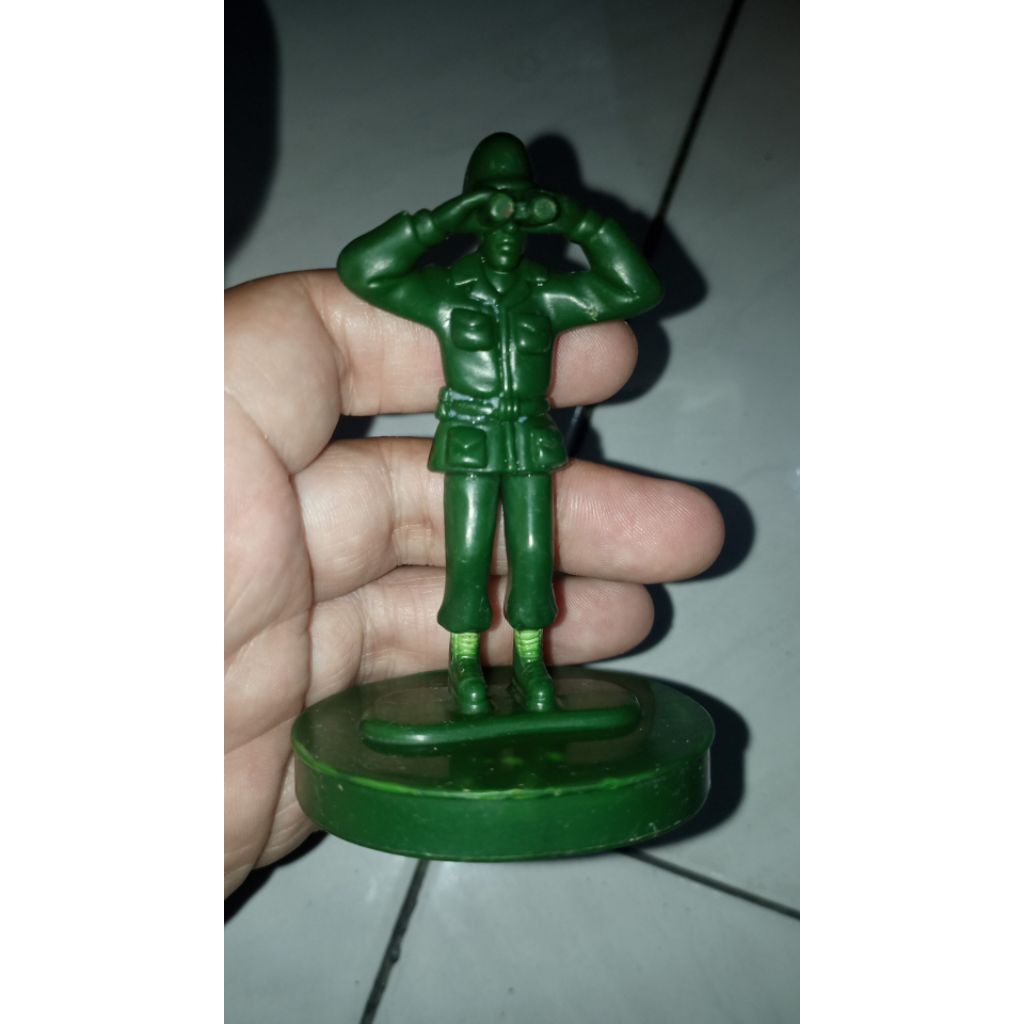 figure army toy story hadiah happy meal
