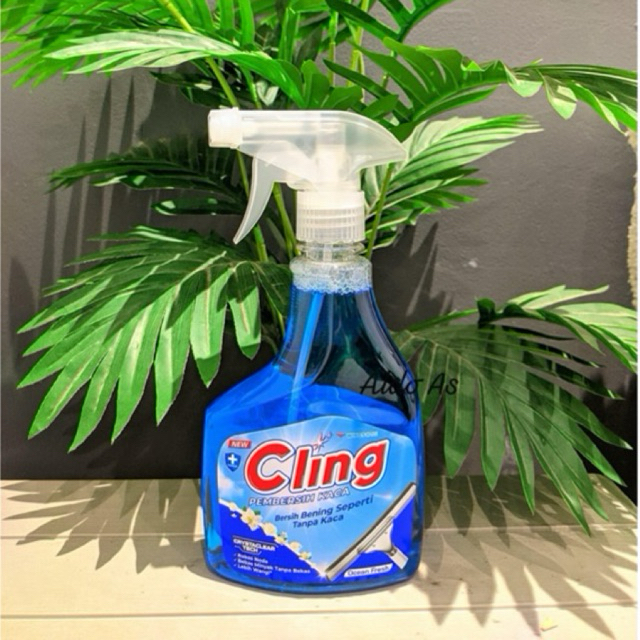 Cling Ocean Fresh Semprotan Pembersih Kaca Isi 440 Ml