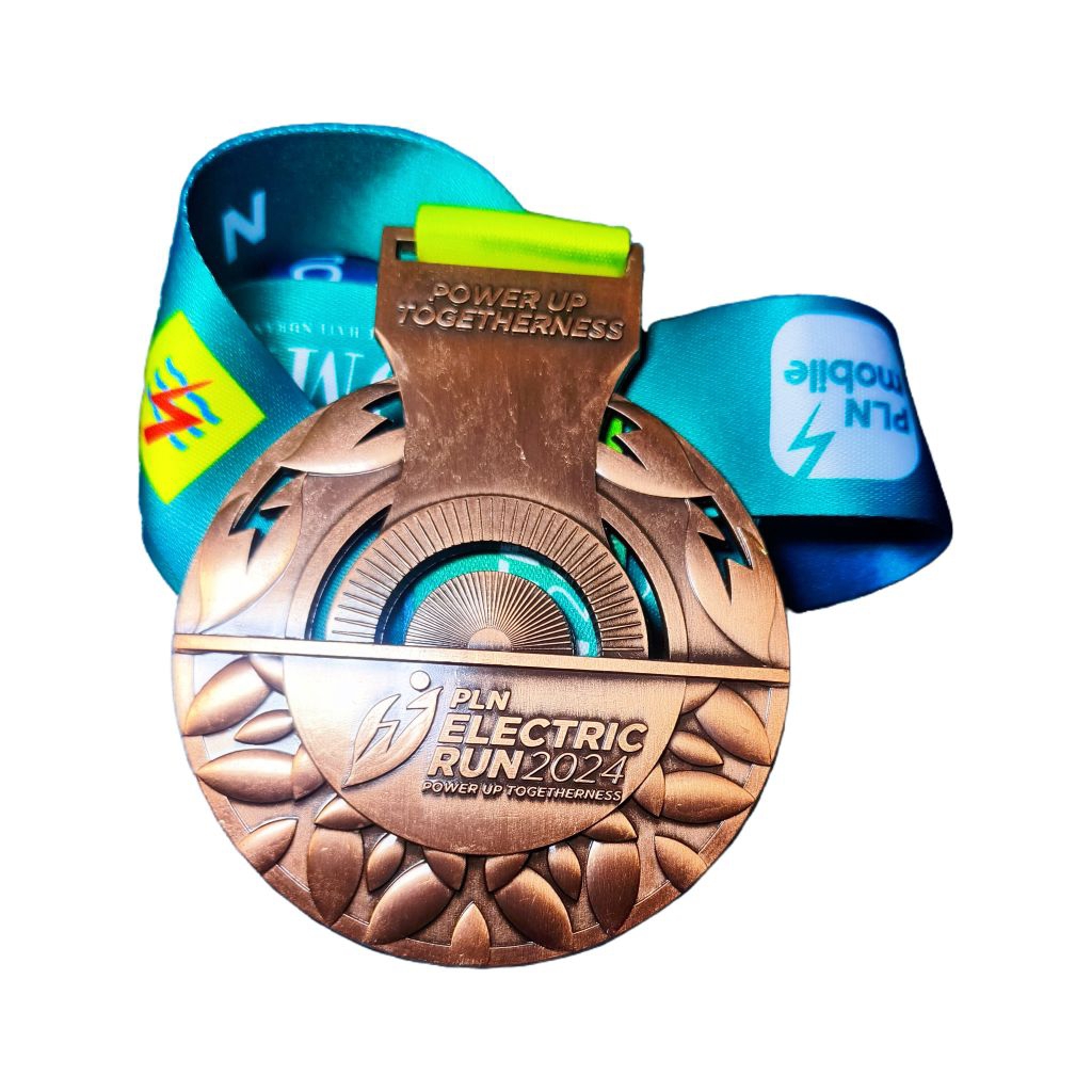 Medali Finisher Running Event Lari PLN Electric Run 2024 - 5K