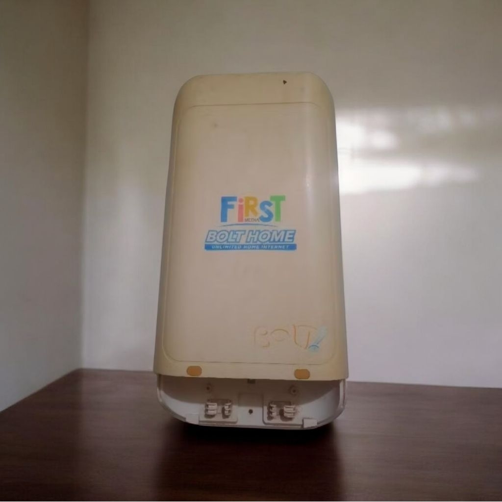 OUTDOOR FIRST BOLT HOME