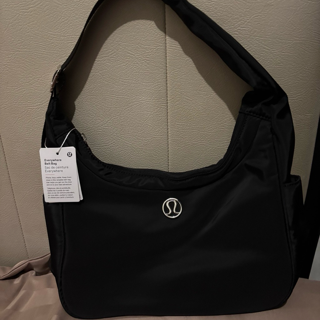 Lululemon bag / shoulder bag