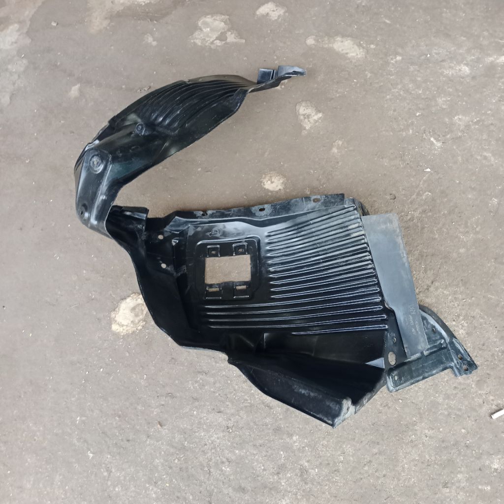 liner Fender Mitsubishi xpander kanan