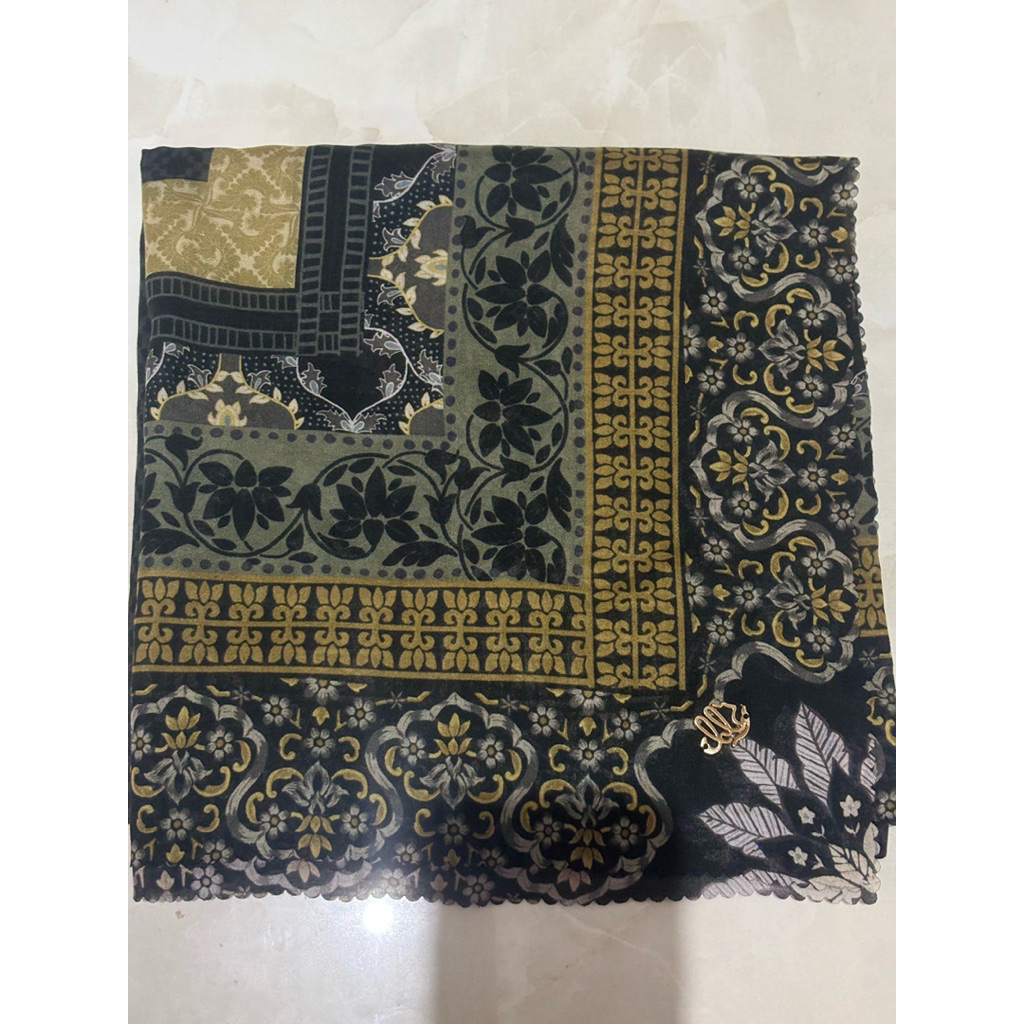 PRELOVED NEW HAZEL SCARF aswa HEAVEN LIGHTS ( HL SCARF )