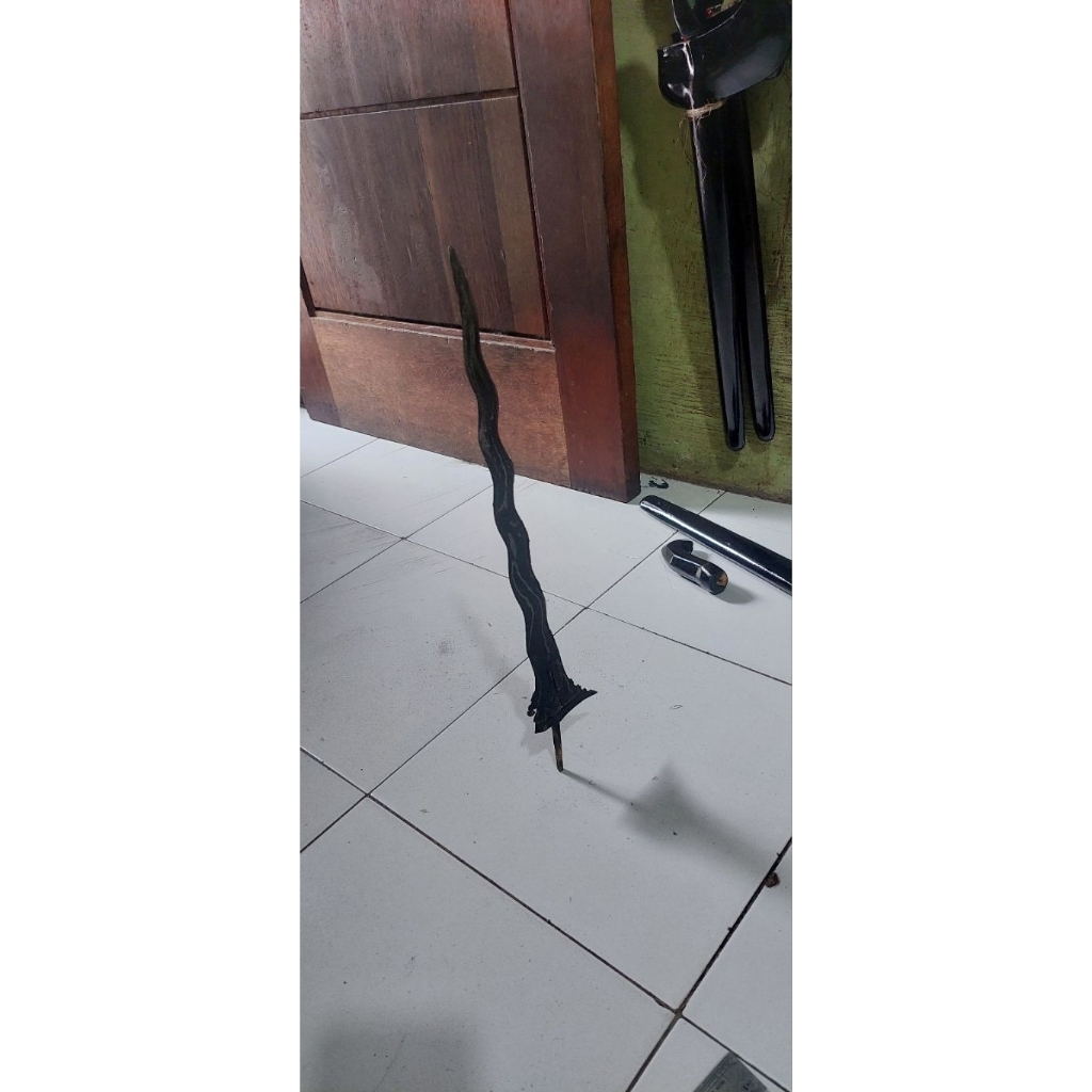 keris sabuk inten berdiri peksi