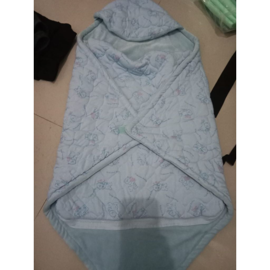HOKINA BABY SELIMUT TEBAL LIKE NEW
